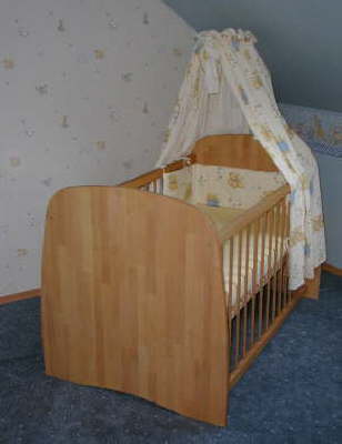 Kinderbett in Buche ge�lt